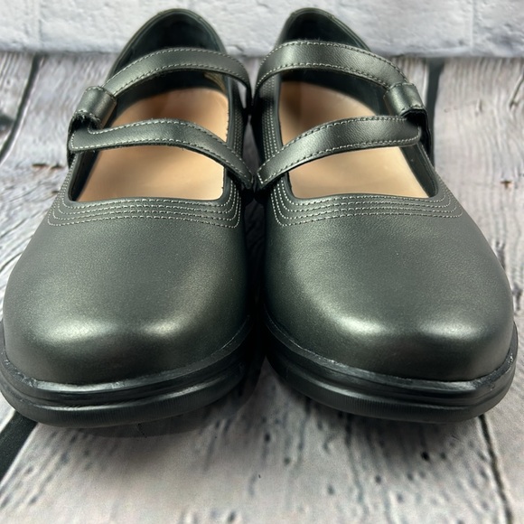 APEX Petals-Janice Dark Pewter Gray Leather Mary Jane Flat - Picture 12 of 17